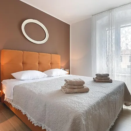 Erman With Free Parking Appartement Pula