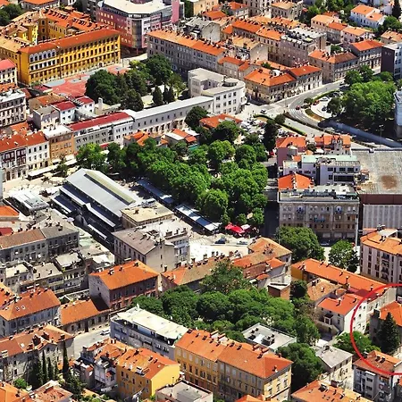 Erman With Free Parking Appartement